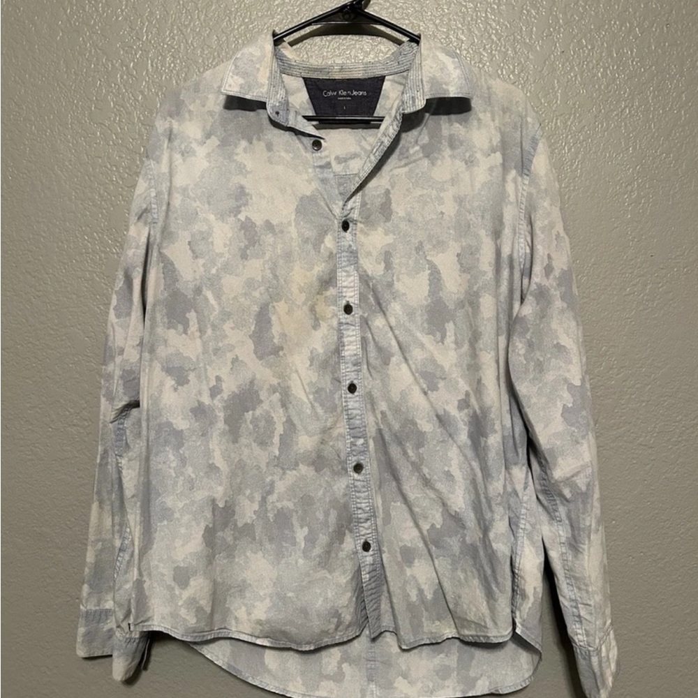 Calvin Klein Jeans Light Gray Button-Up Shirt
